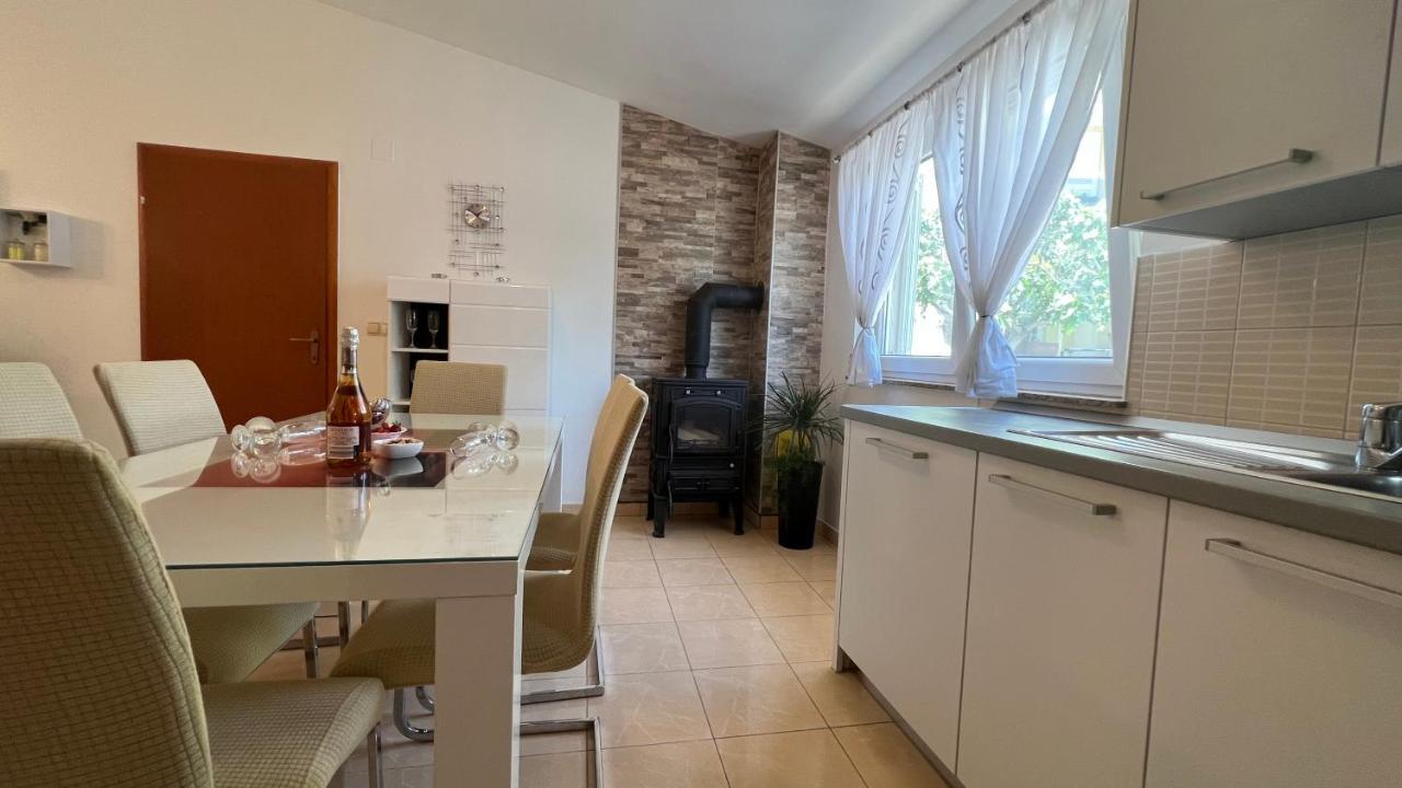 Apartamento House Roca Vodice Exterior foto