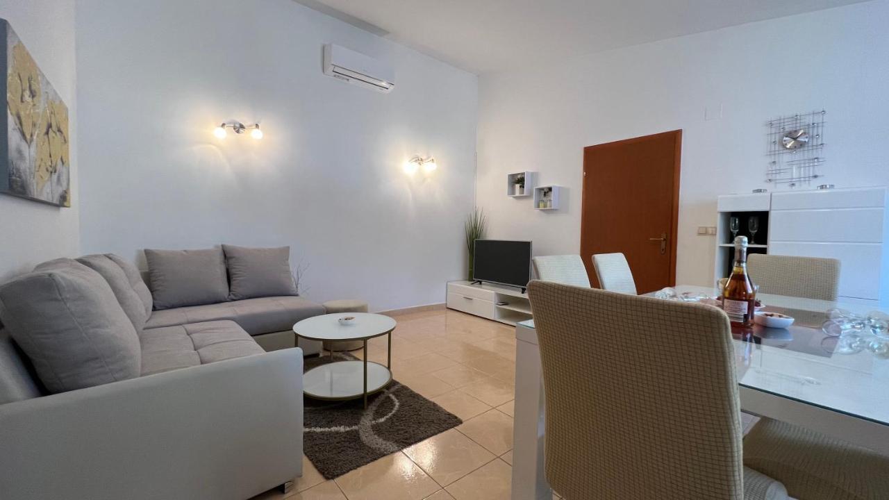 Apartamento House Roca Vodice Exterior foto