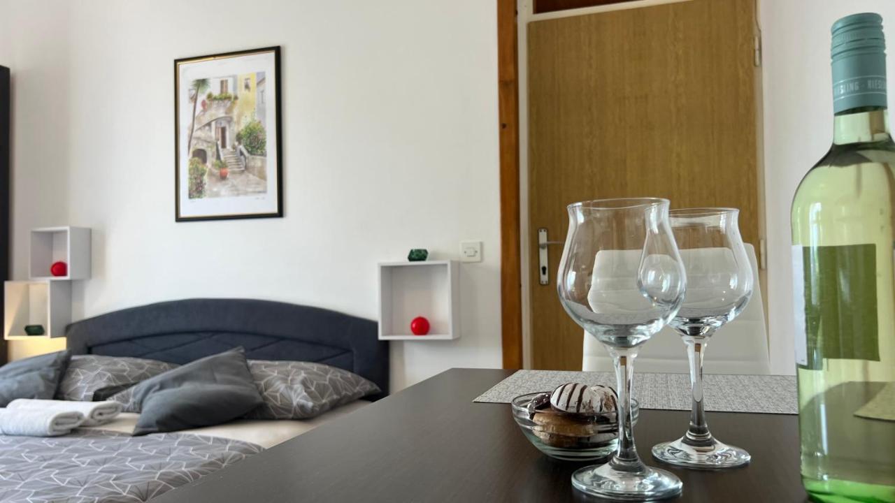 Apartamento House Roca Vodice Exterior foto